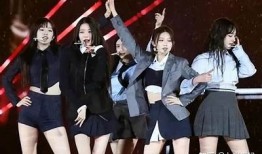 韩国女团抖阴舞蹈风潮，热力四射引发粉丝热议！
