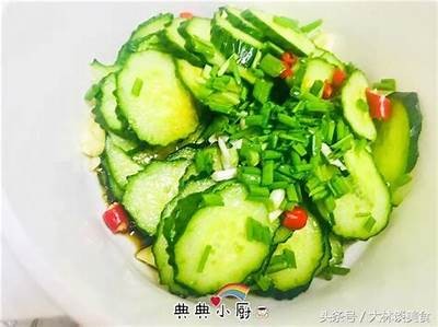 新鲜黄瓜视频分享：健康美味的饮食选择与制作方法
