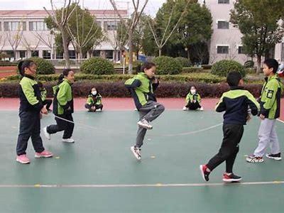校园游戏全攻略：抖阴引领的新玩法与难关