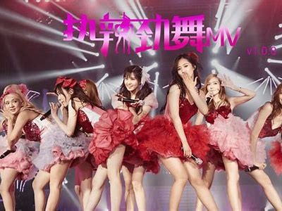 热舞美女带你欣赏精彩抖阴舞视频，魅力四射不容错过！