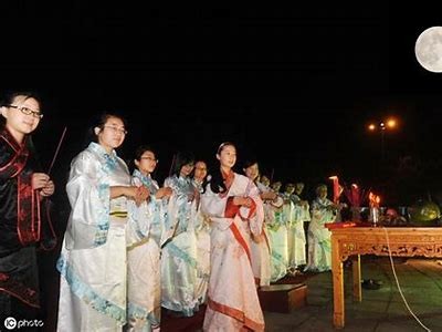 九月重阴节的传统习俗与抖音视频分享，带你探索节日的独有魅力